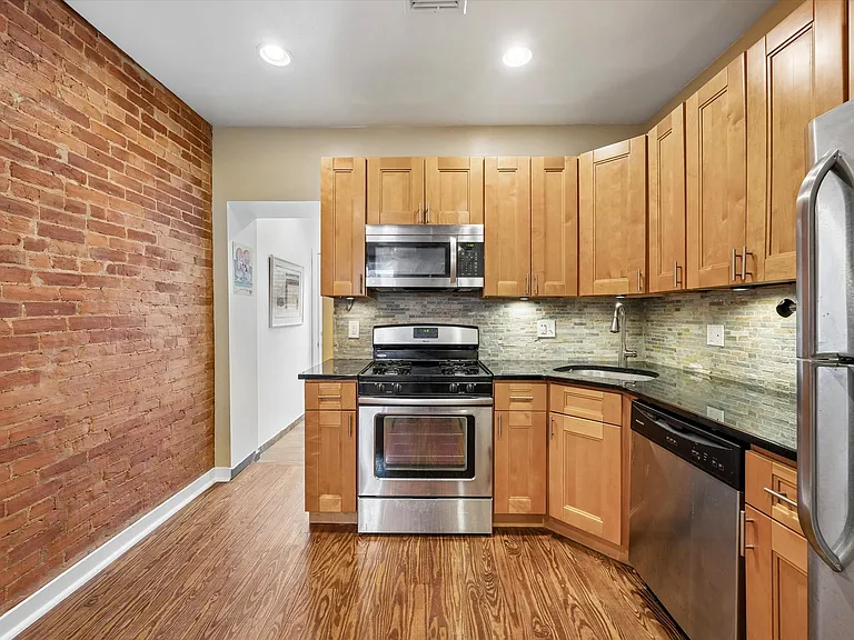 2663 Martha St — Photo 14