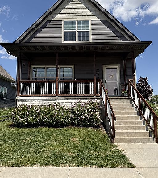 Listing photo 2