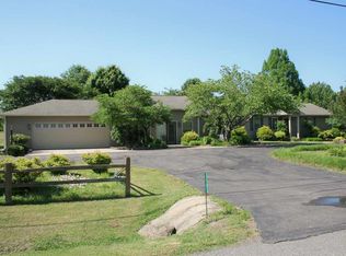 1103 Cobb Rd, Newbern, TN 38059