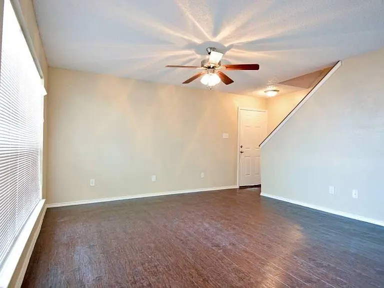 310 Belmont St — Photo 3