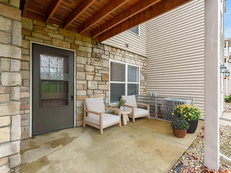 Eagles Ridge — Photo 9
