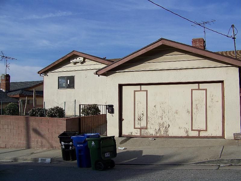 2nd image of 2311 Thelma Ave