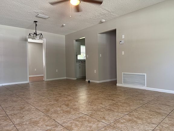 3rd image of 4270 SW 145th Place Rd