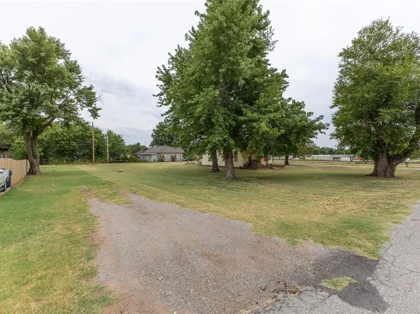 226 E Oklahoma Ave Lot 31-32, Kingfisher, OK 73750