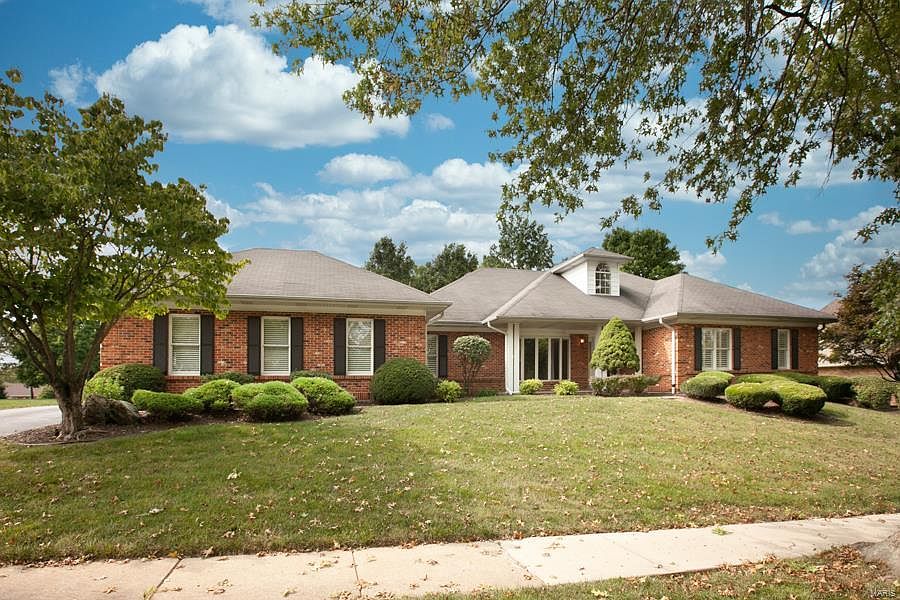 17807 Argonne Estates Dr, Florissant, MO 63034 Zillow