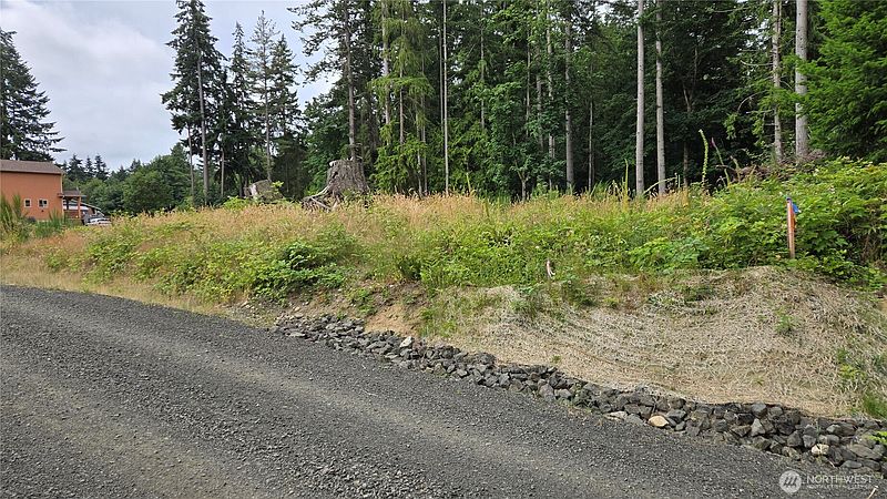 4th image of 26 xx Oregon (Lot C of Short Plat) Avenue E