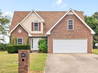 3437 Eastwood Dr, Adams, TN 37043