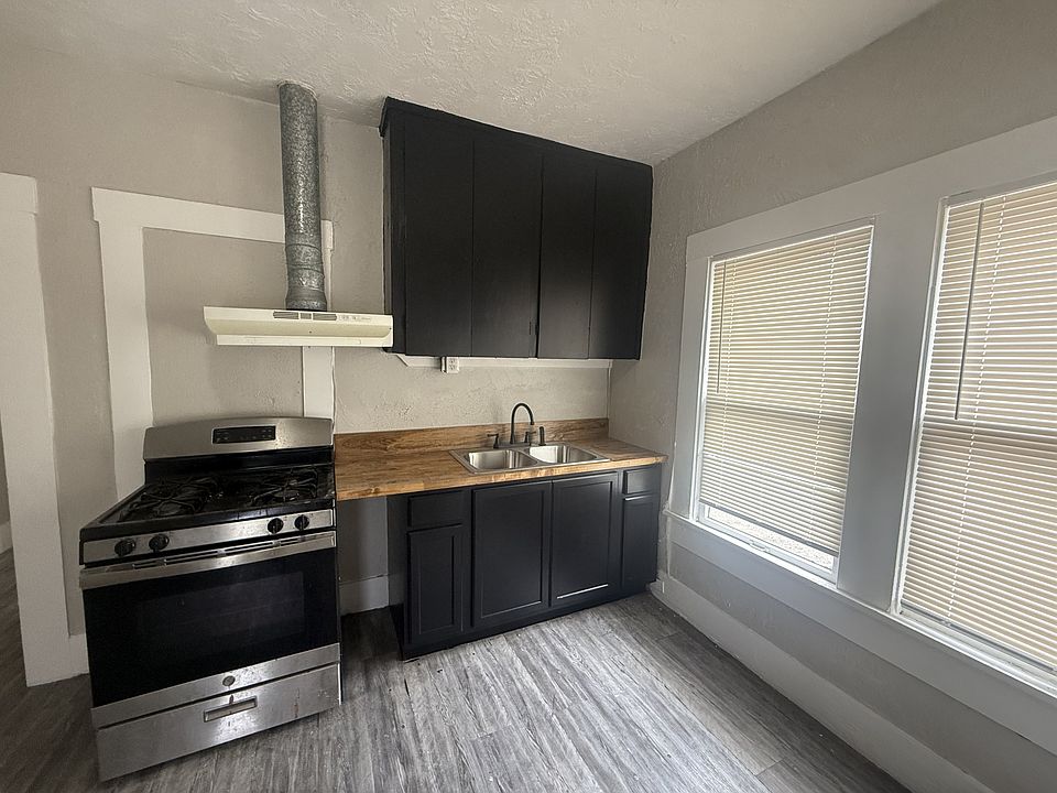 1st image of 507 Cantrell Dr #A