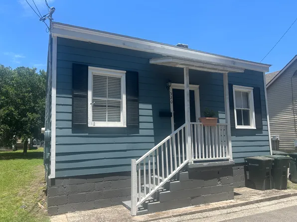 520 E Hall Ln, Savannah, GA 31401
