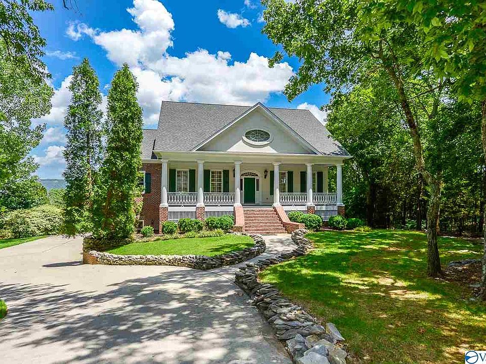 1st image of 11026 Everest Cir SE