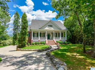 11026 Everest Cir SE, Huntsville, AL 35803