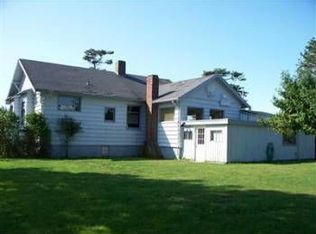 2095 W Shore Dr, Lummi Island, WA 98262