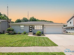 517 Meadow Springs Rd, Maumee, OH 43537