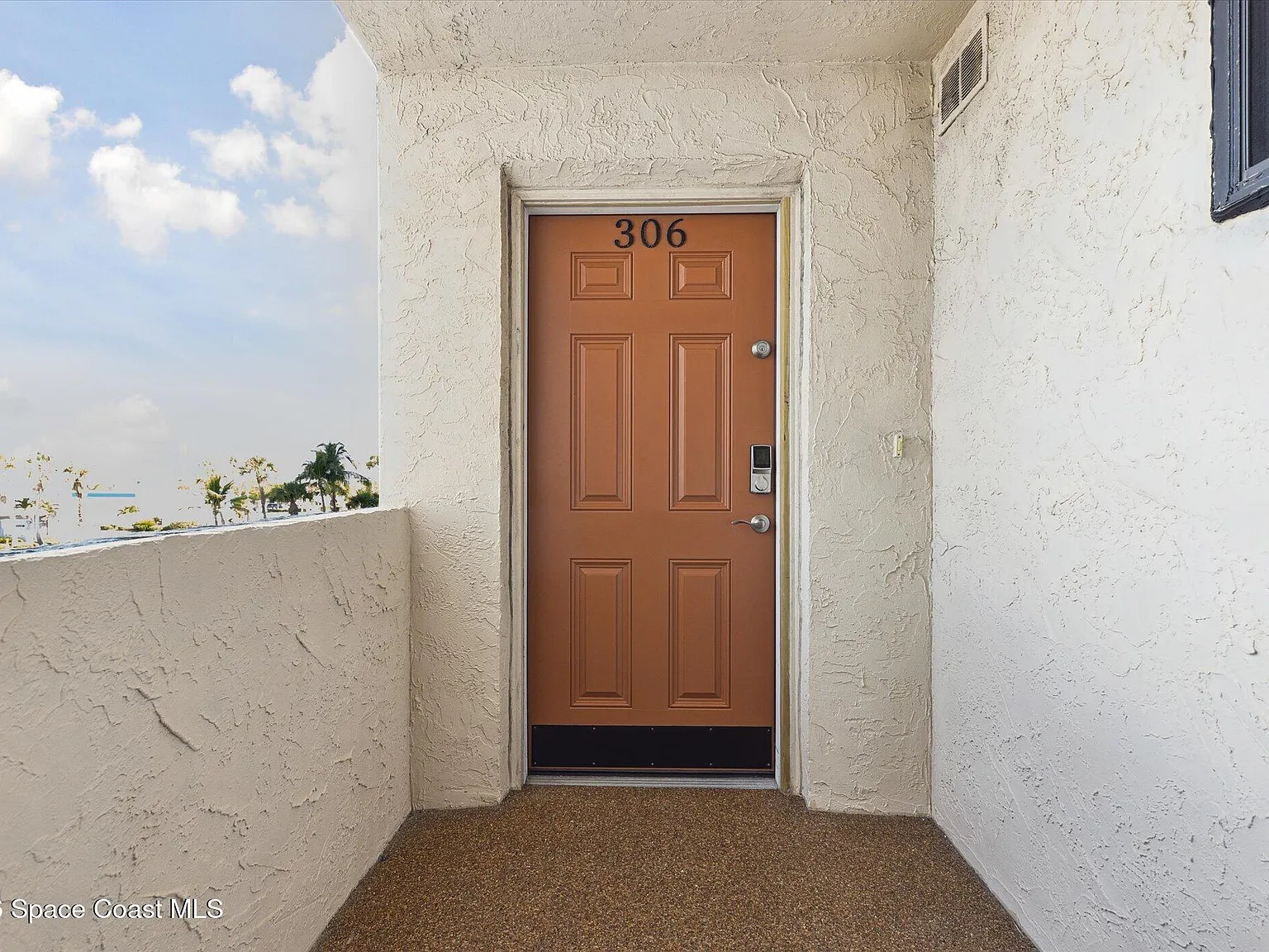 2 bed, 2.5 bath, 1650 sqft, $3,000 — Photo 2