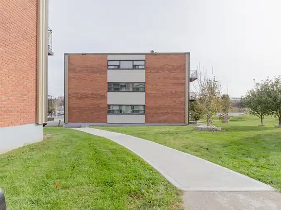 2nd image of 236 Jogues St #102
