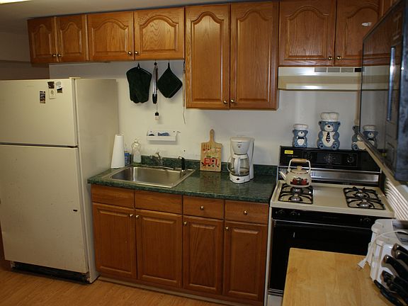 4th image of 211 S 8th Ave