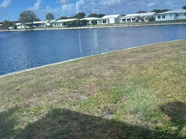 5807 NW 85th Avenue, Tamarac, FL 33321
