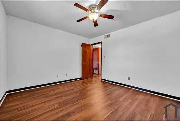 313 Beta St S #325D — Photo 12