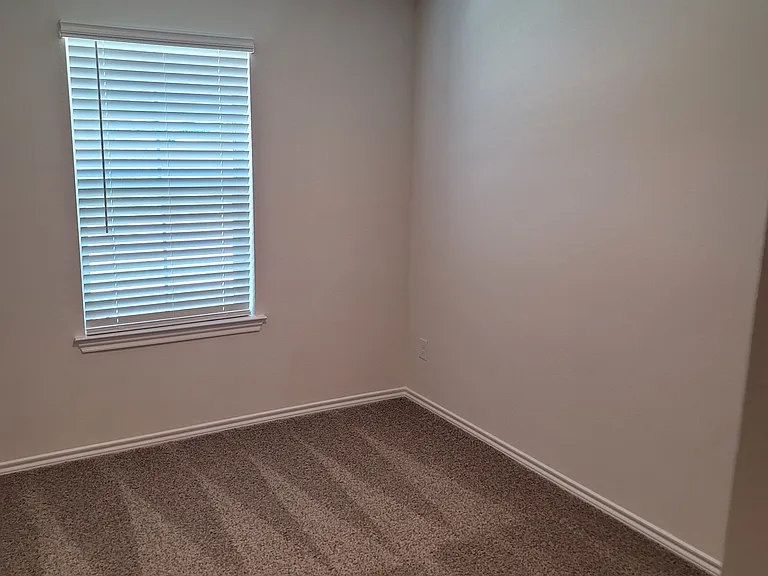 1216 Riverbrook Ln — Photo 16