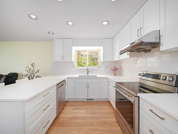 5th image of 11 Harbour Pl