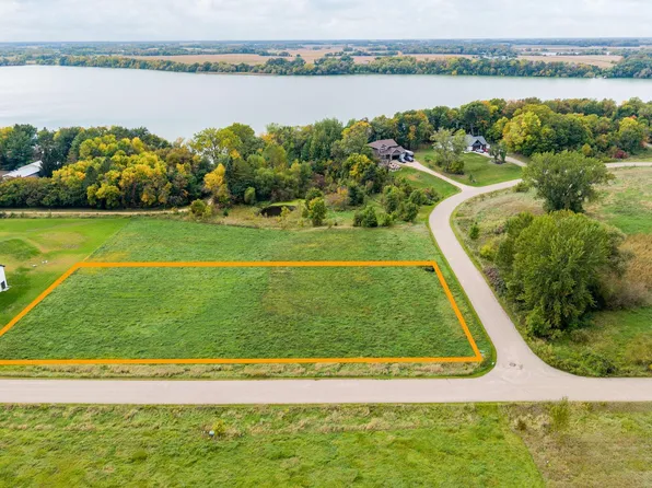 Sugar Maple Ln, Montgomery, MN 56069