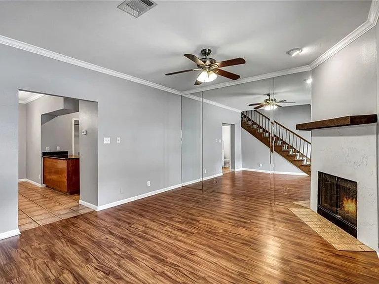 1307 Kinney Ave #110 — Photo 10