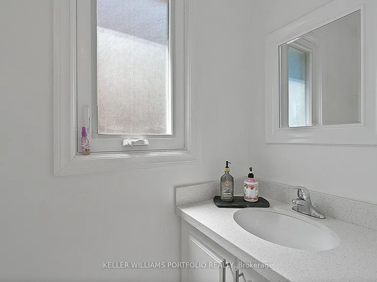 24 Ulysses Pl — Photo 10