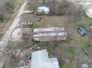 204 S 4th St, Celeste, TX 75423