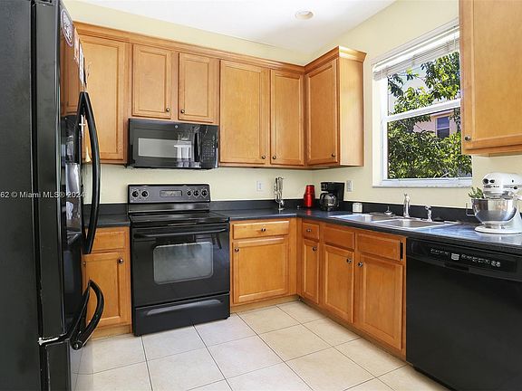 4th image of 5434 Sealine Blvd