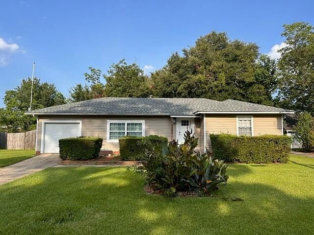 1st image of 613 Meadow Lane Dr