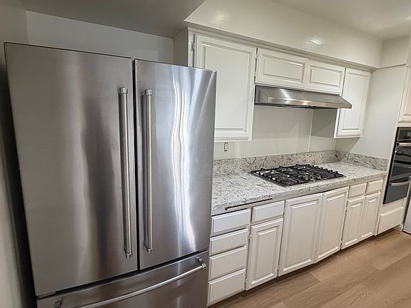 3rd image of 515 W Duarte Rd #21