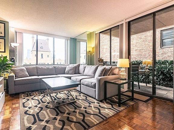 3rd image of 347 W 57th St APT 22F