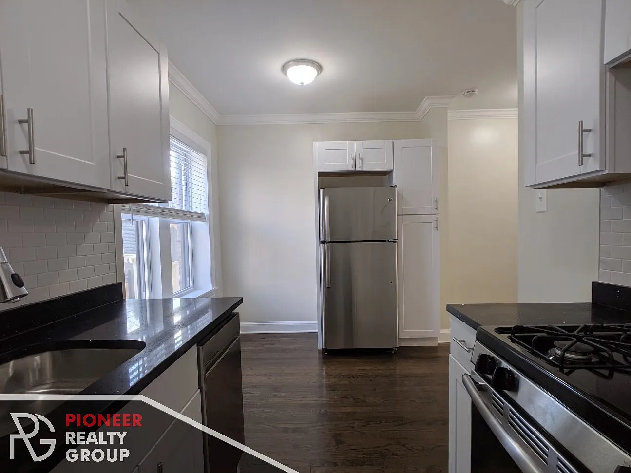 Studio, 400 sqft, $1,795 — Photo 4