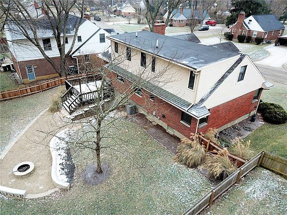 5th image of 509 N Claridge Dr