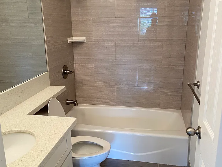 1242 Wilder Ave #A — Photo 10