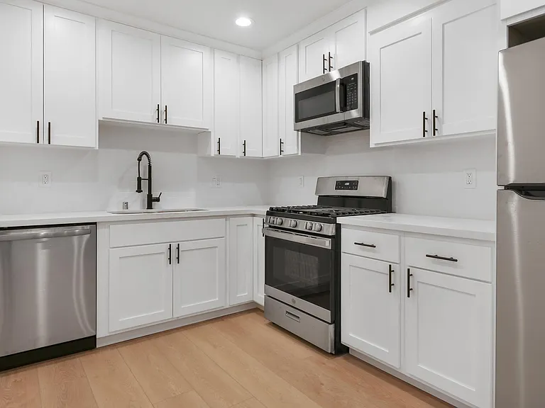 451 Normandie Pl #3 — Photo 9