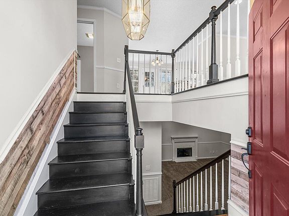 5th image of 262 Georgia Bell Cir SE