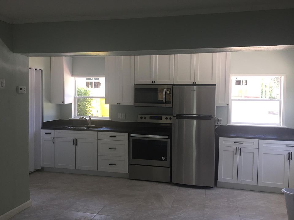 1st image of 621 Hibiscus St #1