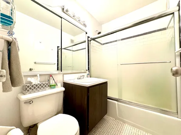 118-17 Union Turnpike image 7 of 26