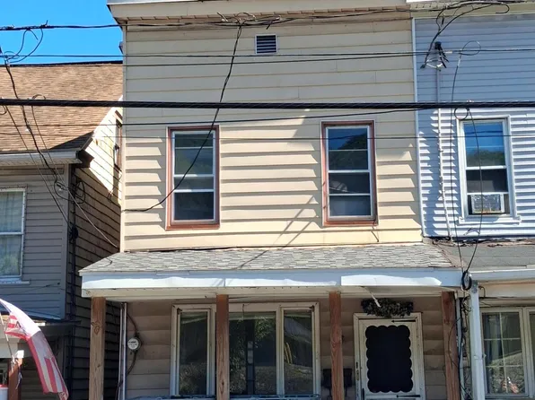 609 Railroad St, Tamaqua, PA 18252