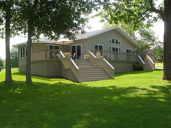 2nd image of 47411 Sunset Dr