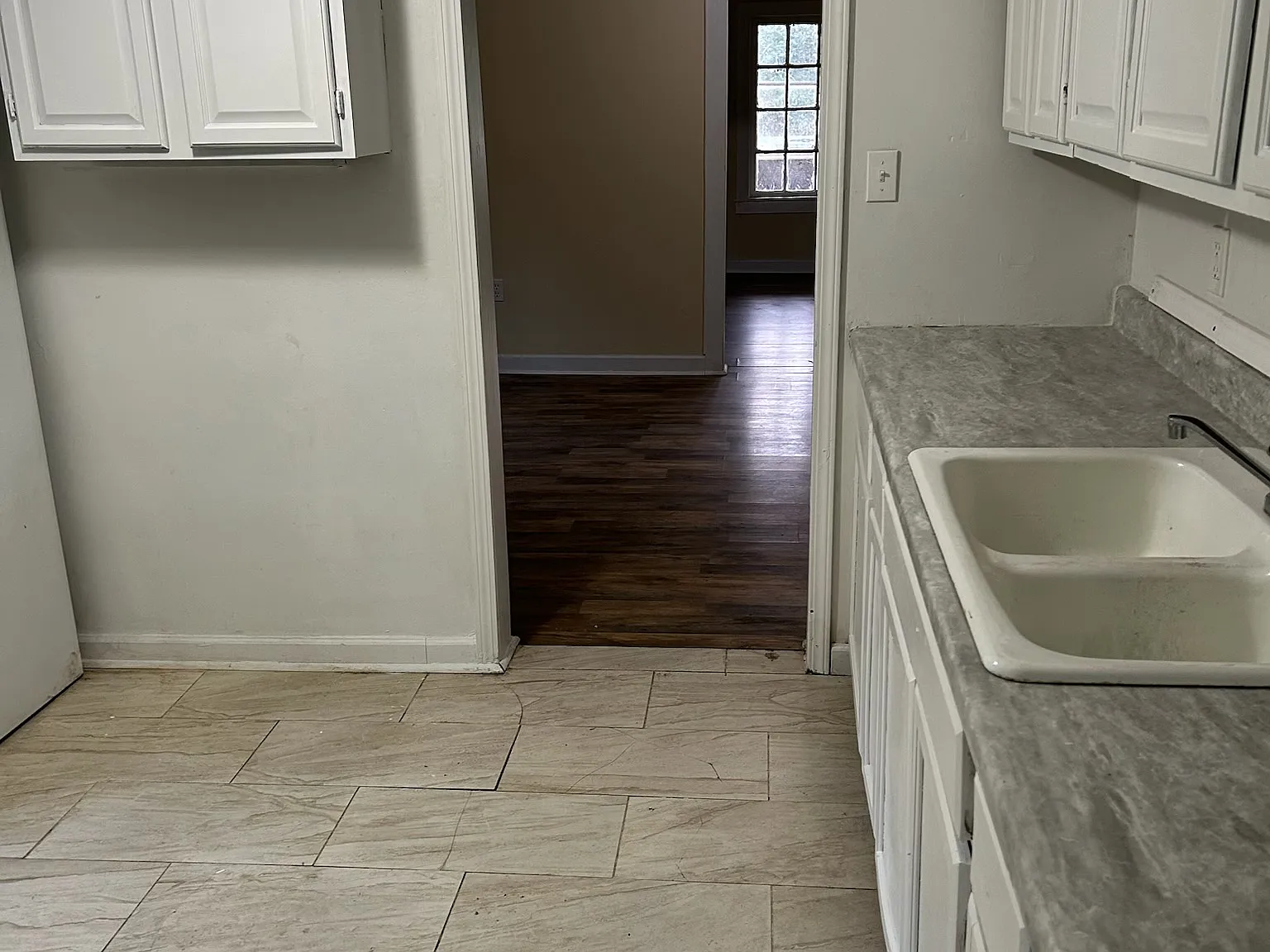 3 bed, 1400 sqft, $1,140 — Photo 2