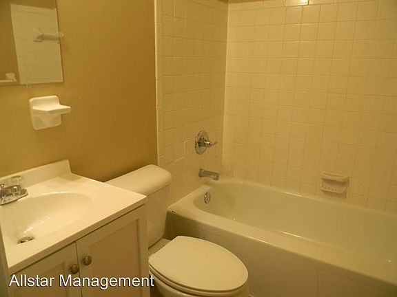 3rd image of 1743 Northfield Dr