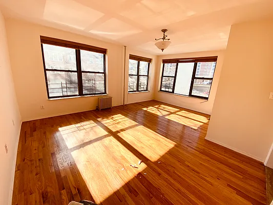 Rented by Voro, LLC | media 10