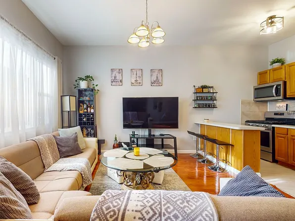 6065 55th St, Maspeth, NY 11378