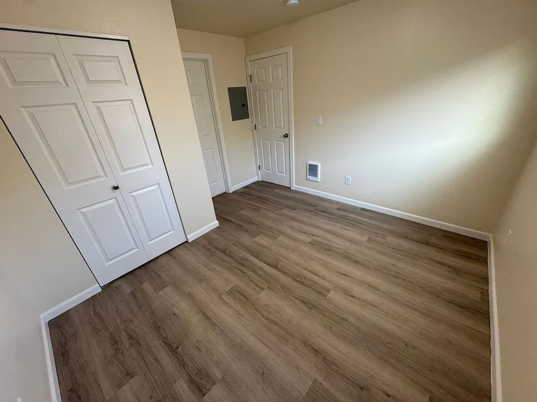2215 Elm St SW — Photo 31