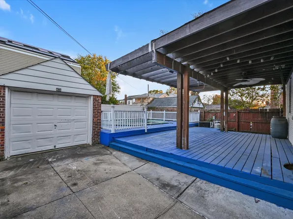 180-14 69th Avenue image 17 of 22