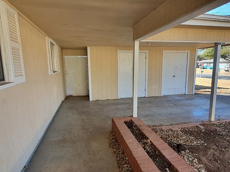 2791 Oxford Ave — Photo 26