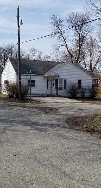 1st image of 1116 E Highland Ave