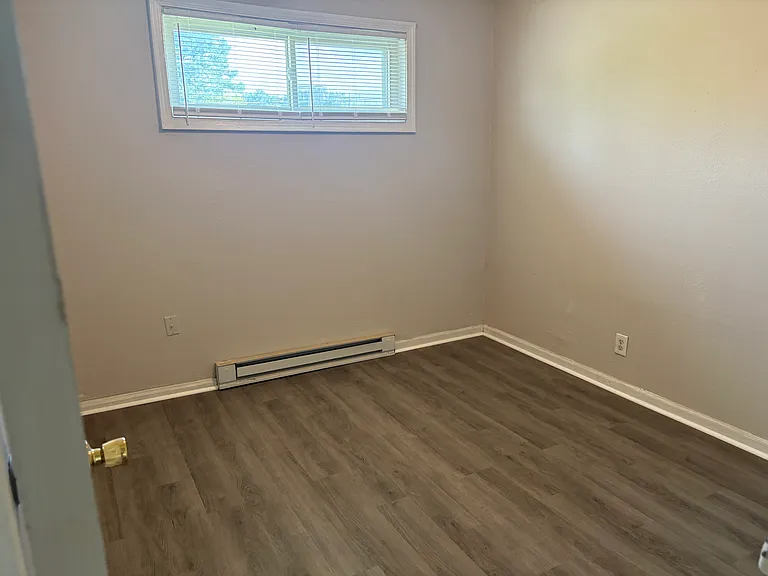 200 Pullman Ave #7 — Photo 6
